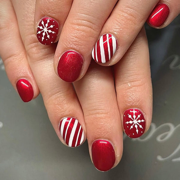 Short Glossy Christmas Nail Art