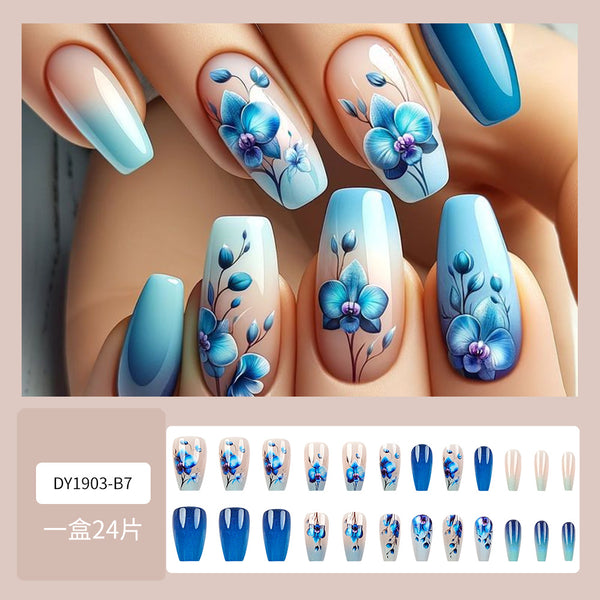 Blue gradual change ballet manicure