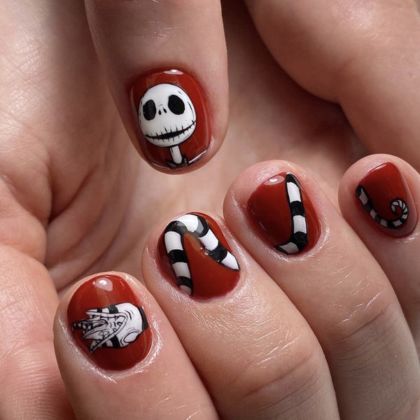 Skull black and white snake tail