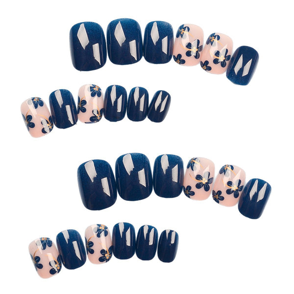 Autocollants d'ongles en porcelaine bleue et blanche
