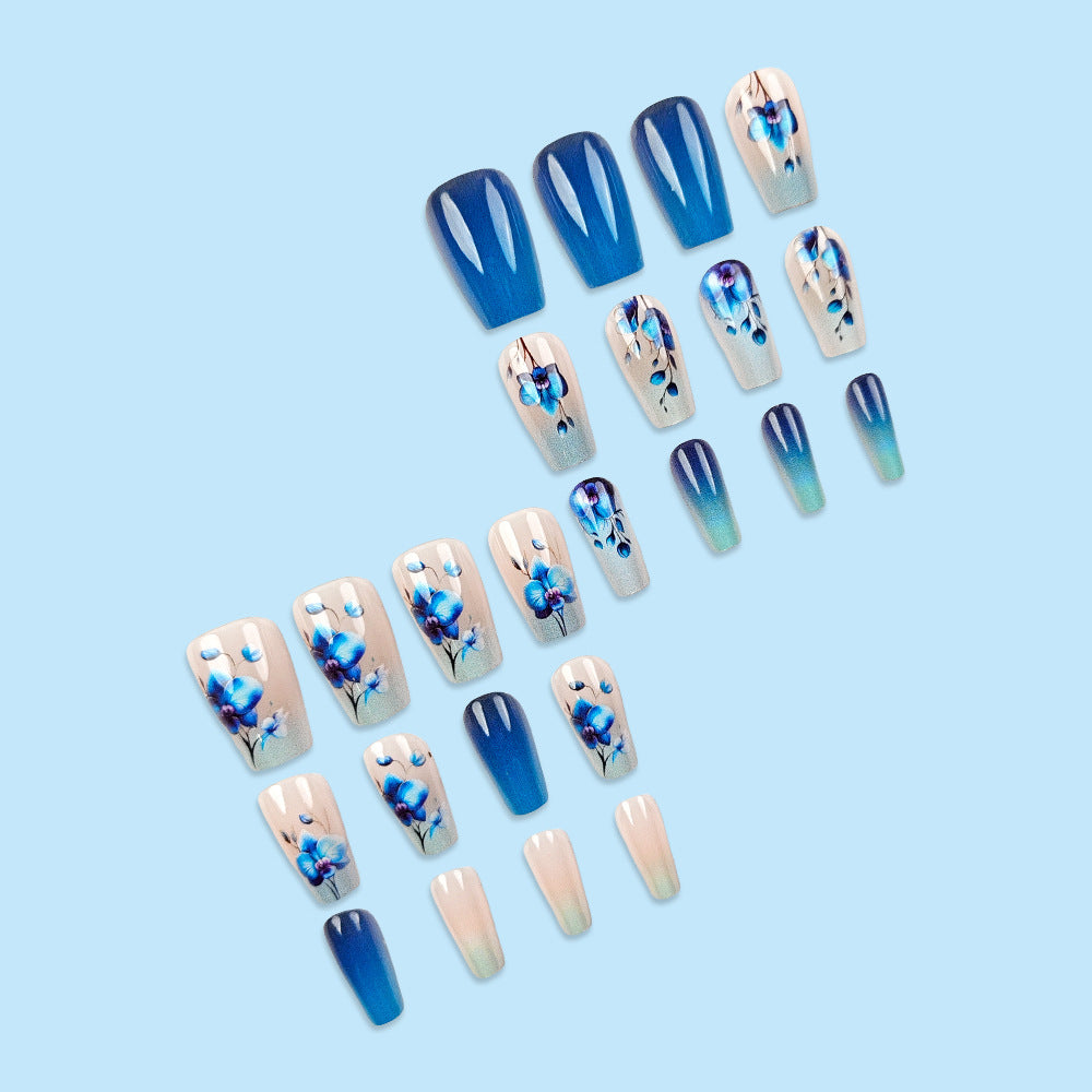 Blue gradual change ballet manicure