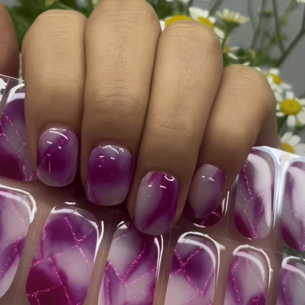 UV-free gel nail Pink Marble