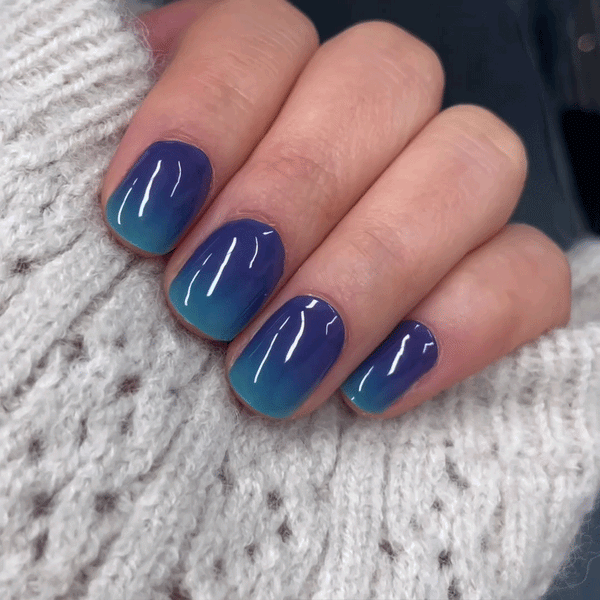 UV-free gel nail Blue Ombre