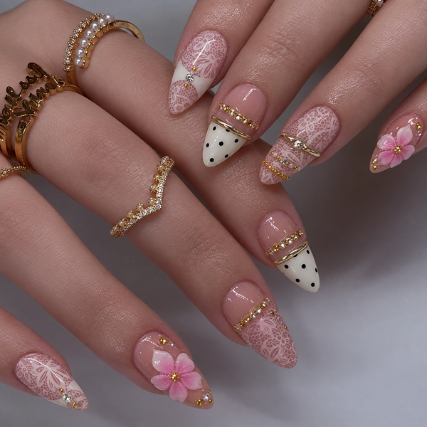 30 pieces white lace 3D gilded floral polka dots