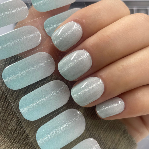 UV-free gel nail Light Green