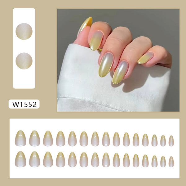 Ombre of 30 almond nail pads