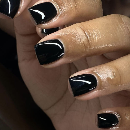 Solid color black nail art