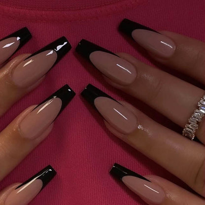 Black-edged dark fake nails