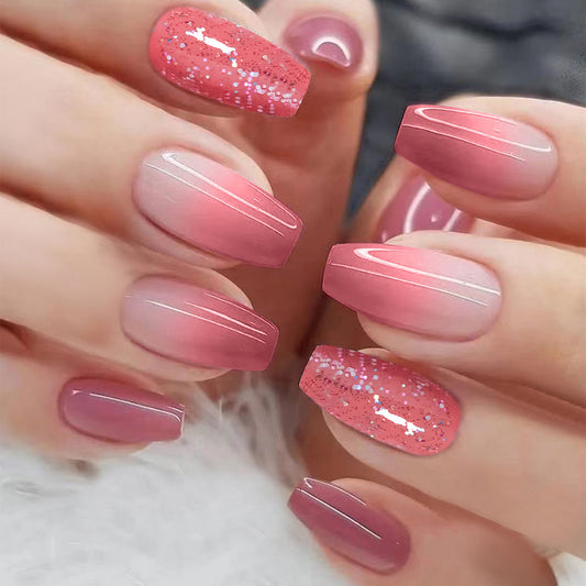 Gradient nude pink short ballet manicure