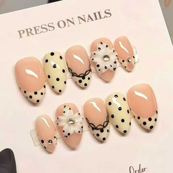 30 pieces chicken yellow polka dots French style