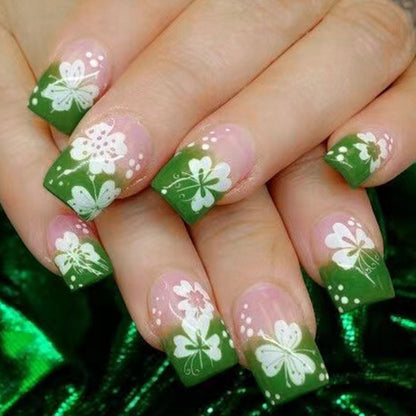 Gradient green clover short square nails