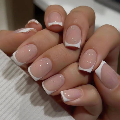 Minimalist short French fake nails