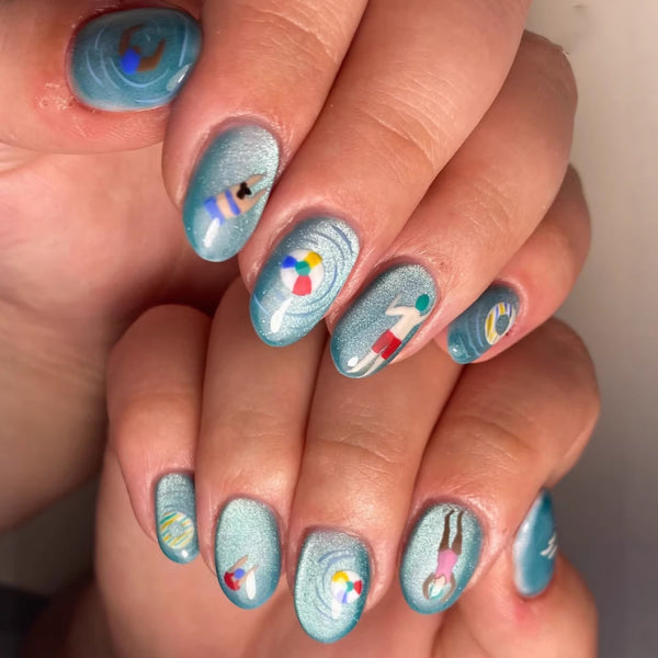 Light blue cat's eye