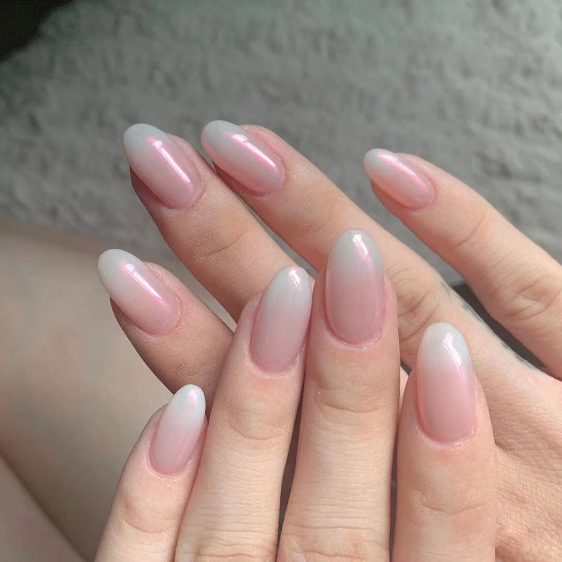 Gradient milky pink wearing nails