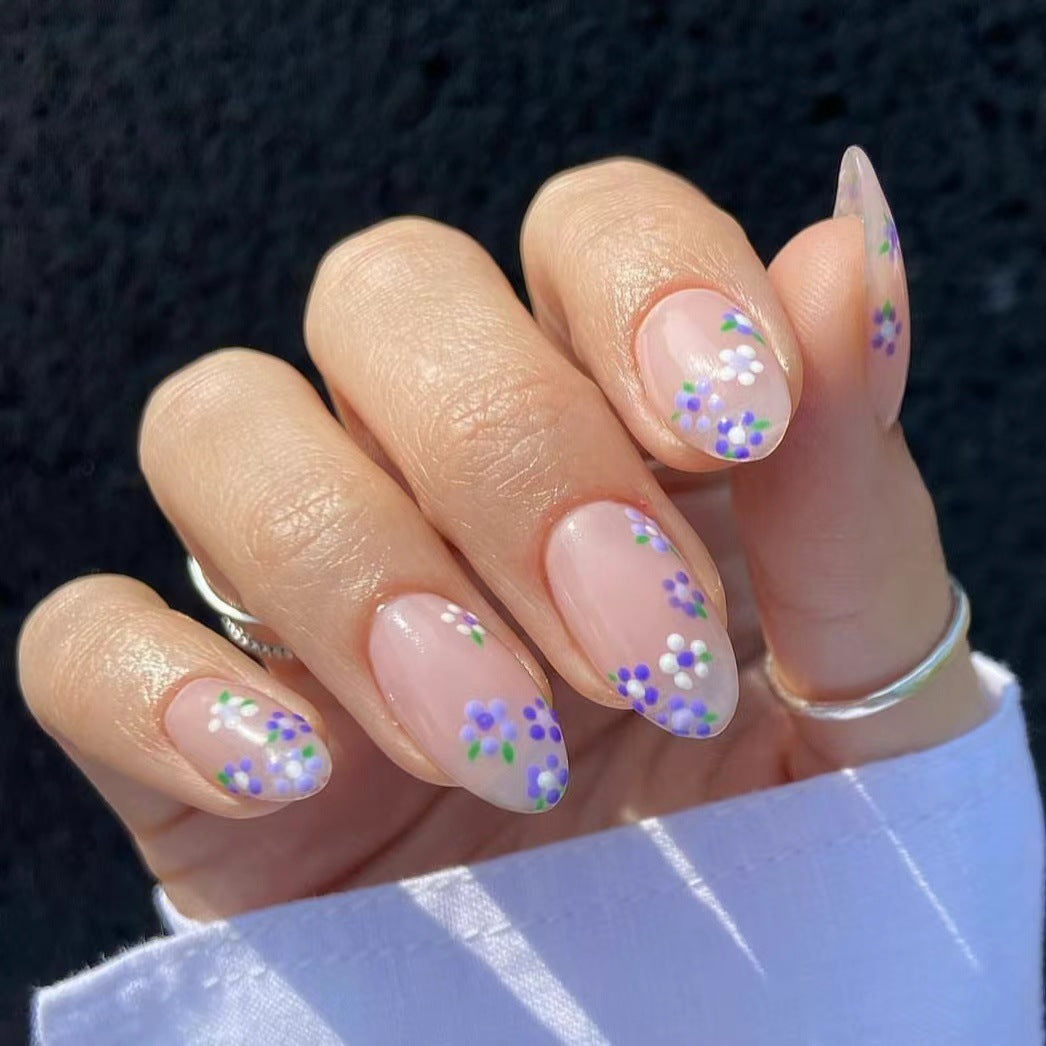 Colored Flower Wearing fake nail