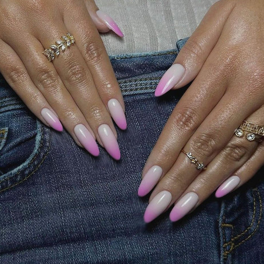 Gradient pink whitening false nails