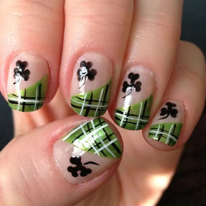 Clover Short Square fake nail