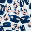 Autocollants d'ongles en porcelaine bleue et blanche