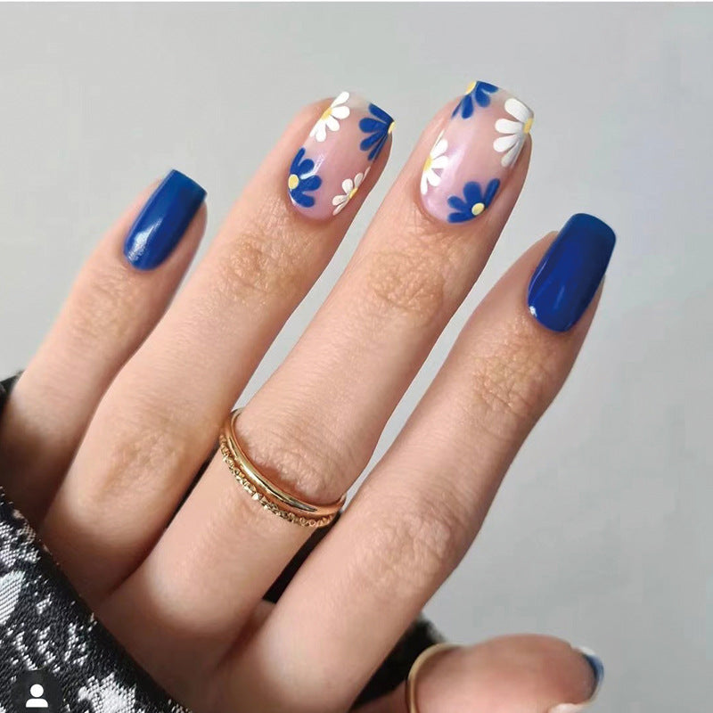 Blue and white flower nail patches