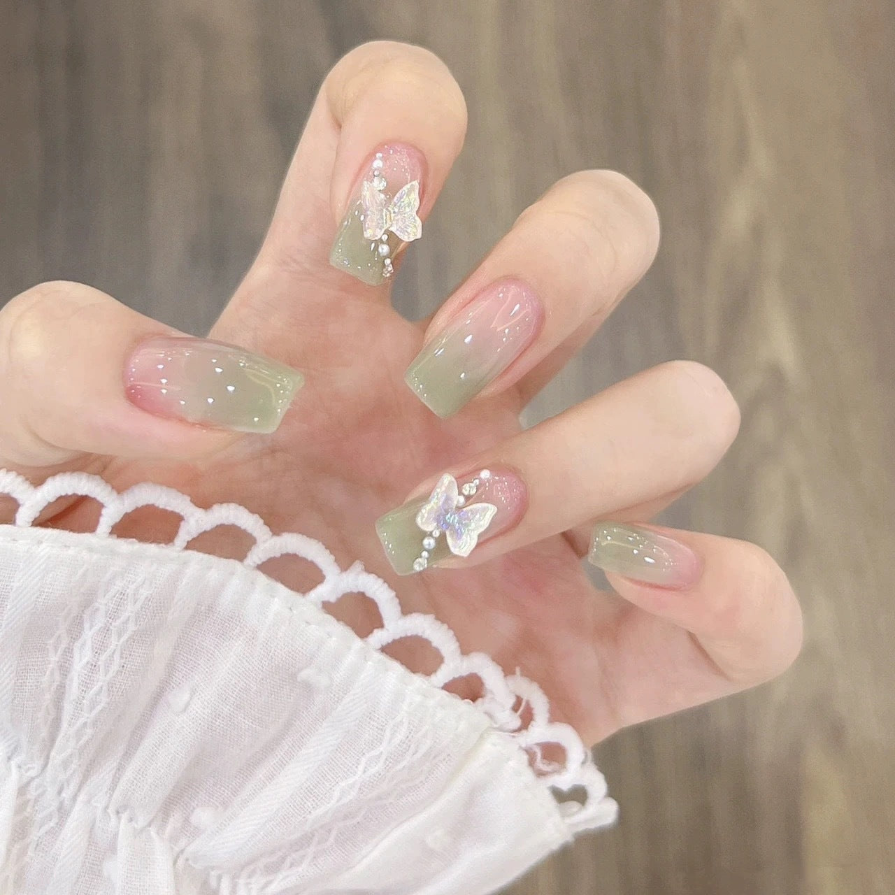 Explosive Flash Butterfly Spring/Summer Wearing fake nail