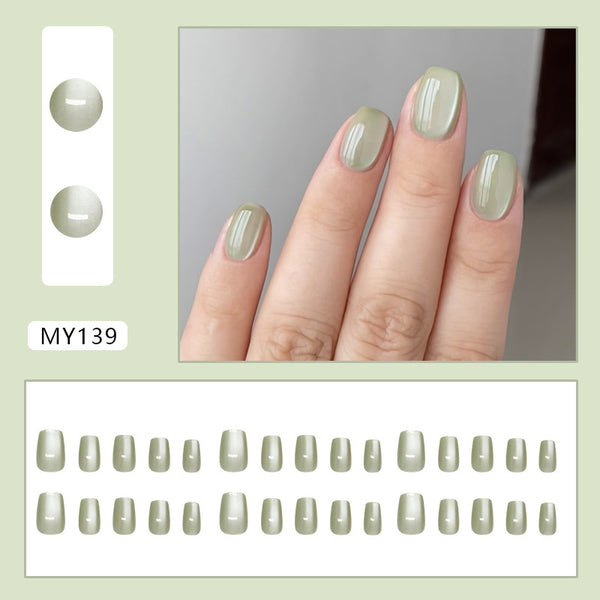 30 pieces of green cat's eye