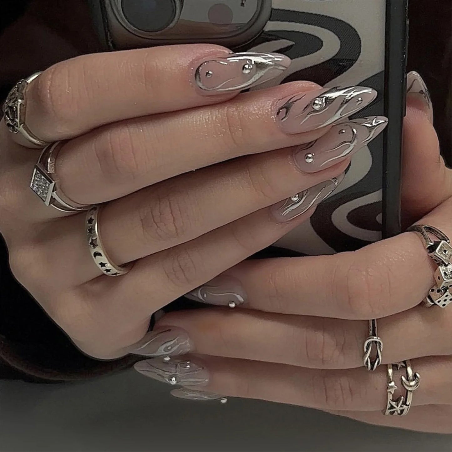 Wearable Silver Stripes False Nails