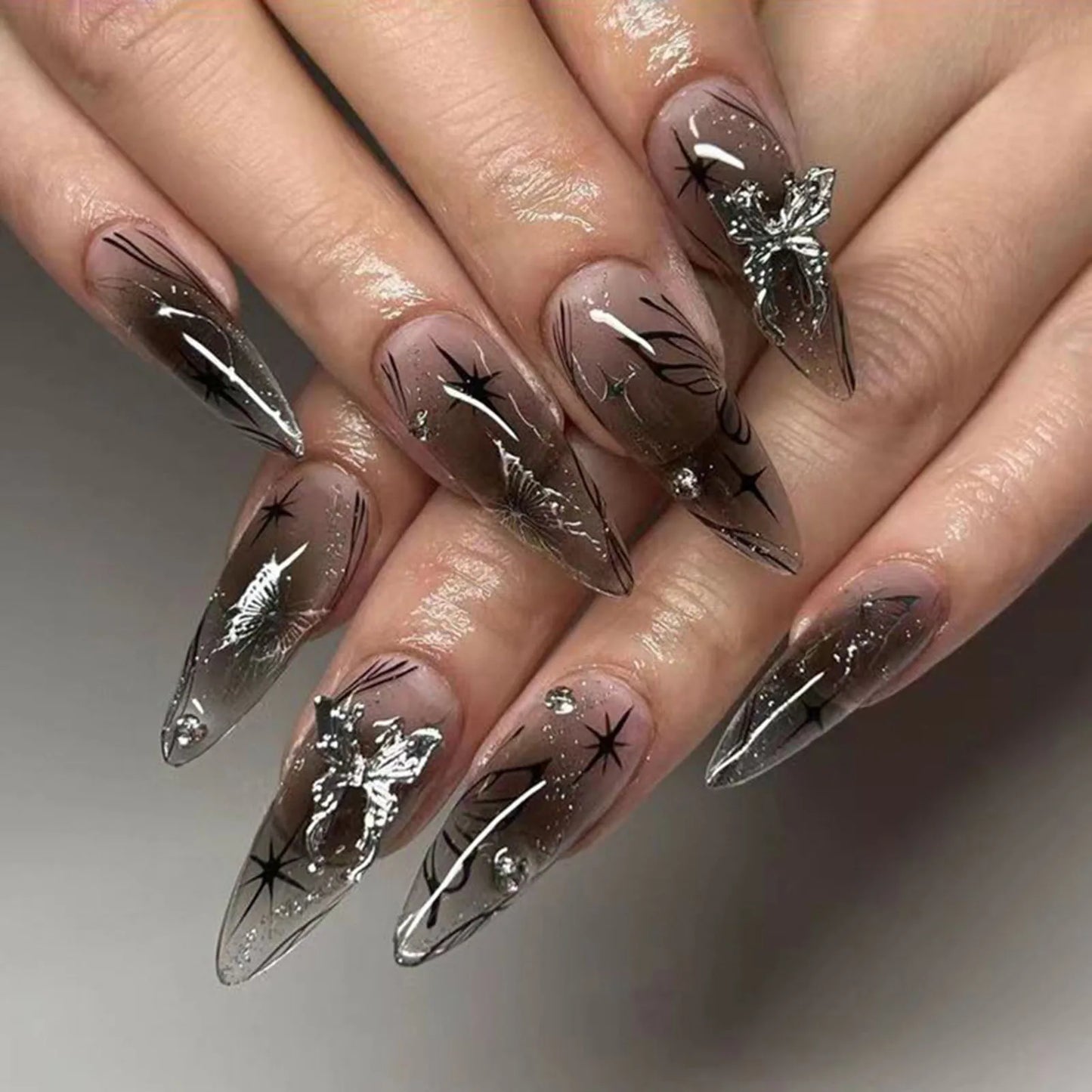 Wearable Silver Stripes False Nails