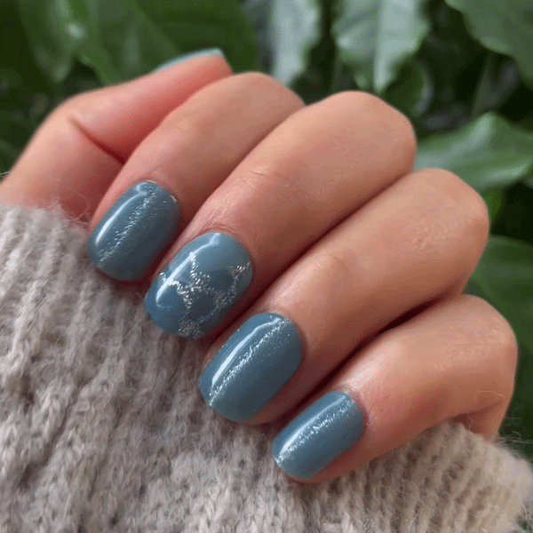 UV-free gel nail Blue & Silver