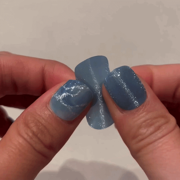 UV-free gel nail Blue & Silver