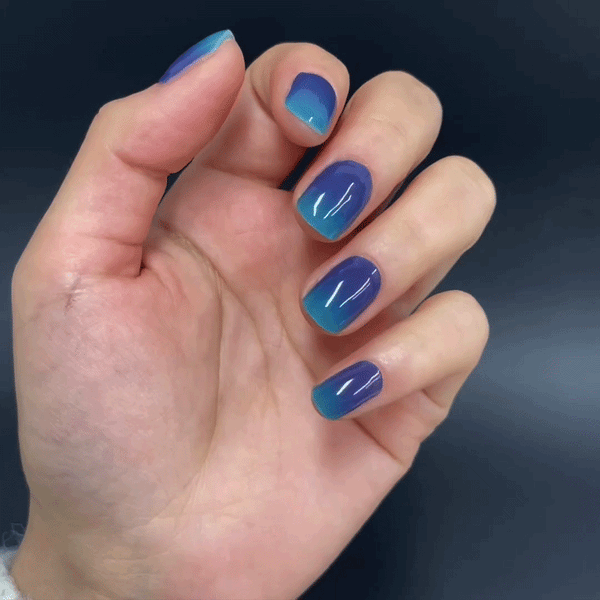 UV-free gel nail Blue Ombre