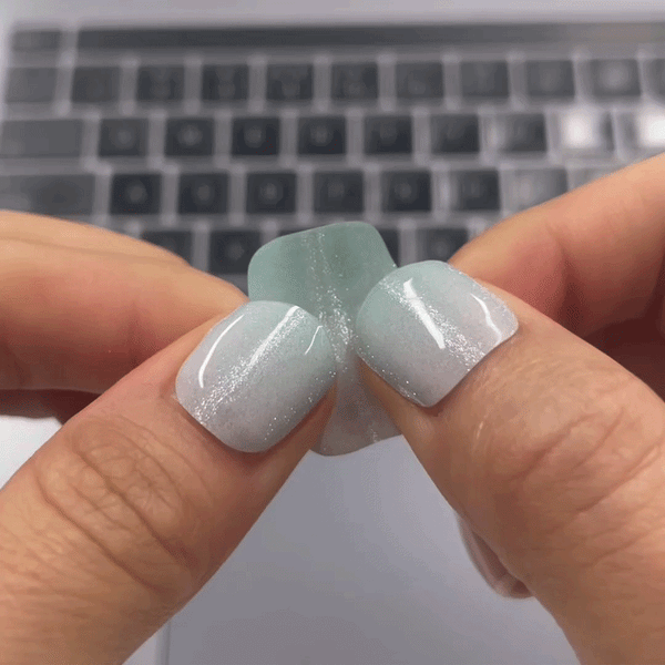 UV-free gel nail Light Green